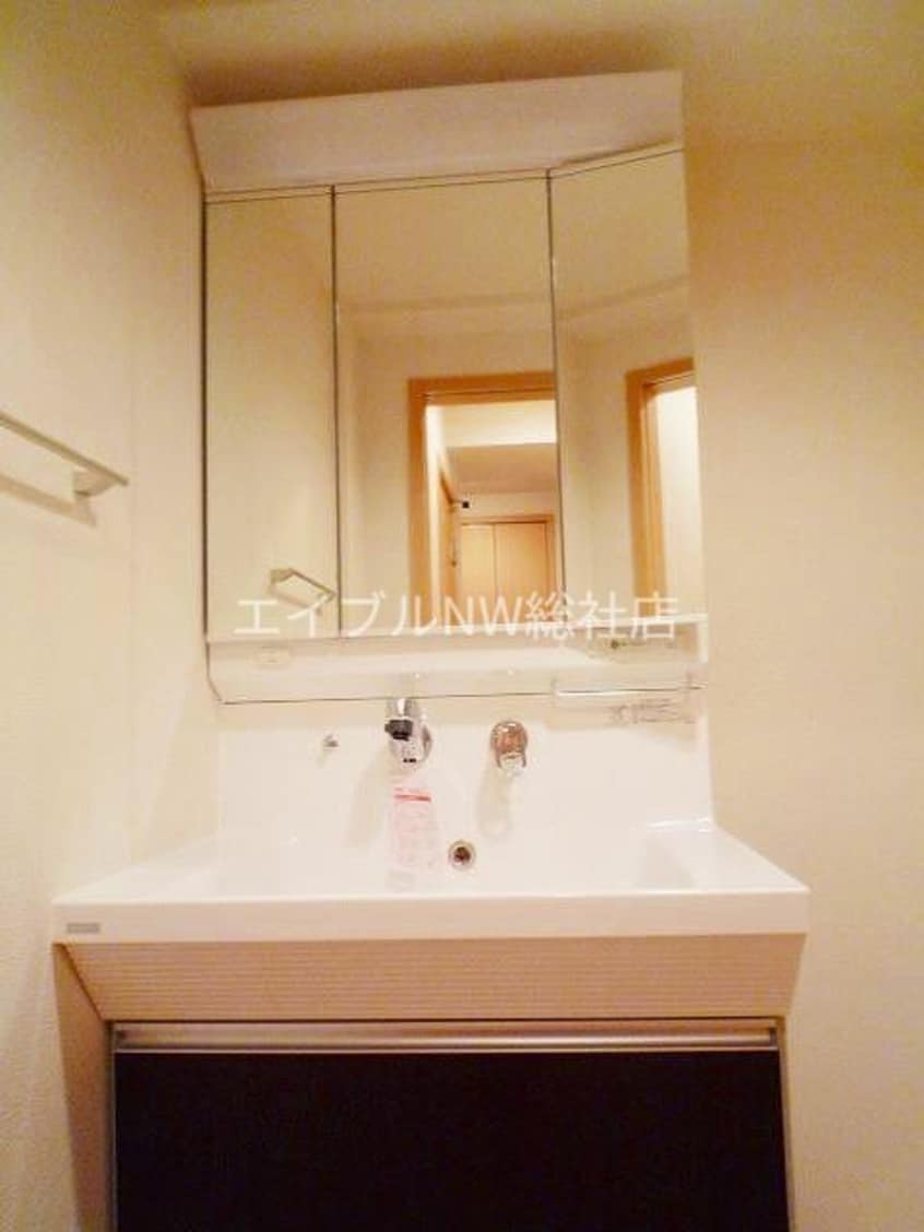  アーレア　アレス