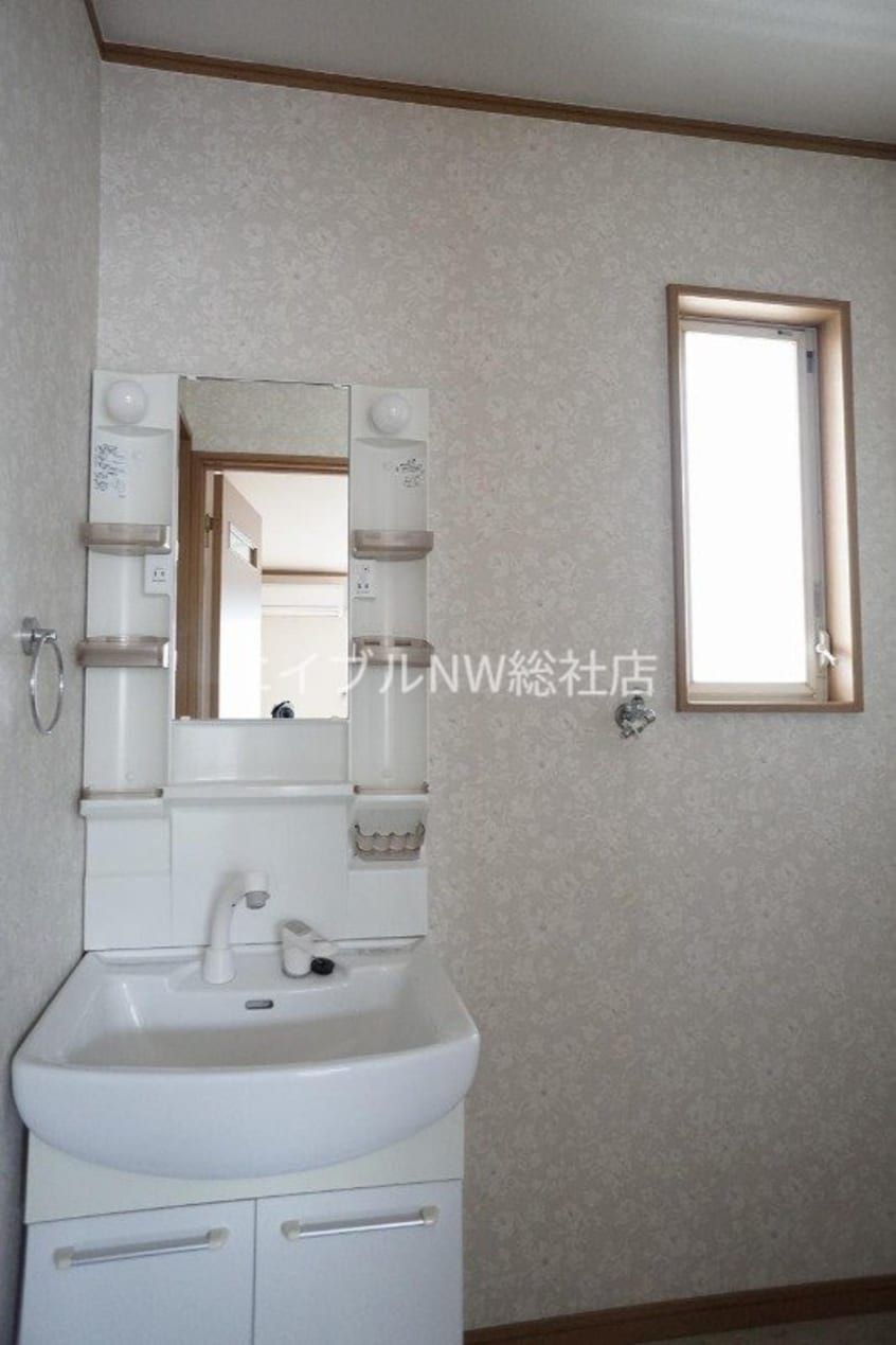  メゾニティ中須加