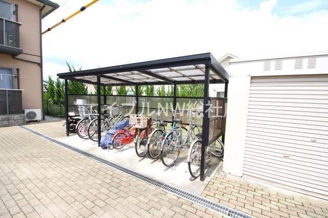  ビック イースト　B棟