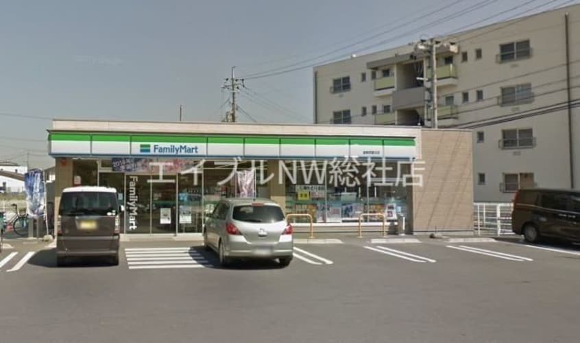 ファミリーマート倉敷西富井店(コンビニ)まで764m ソレアード　B棟