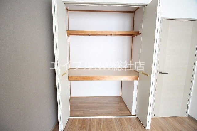  アーバンシャトル　B棟