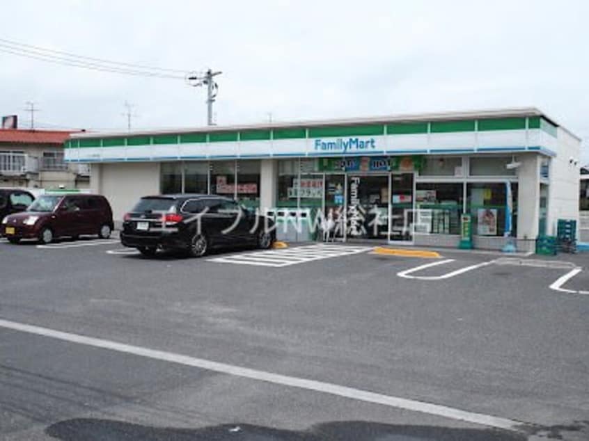 ファミリーマートくらしき駅北店(コンビニ)まで839m mallow北棟