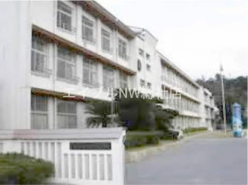 倉敷市立西中学校(中学校/中等教育学校)まで2197m mallow北棟