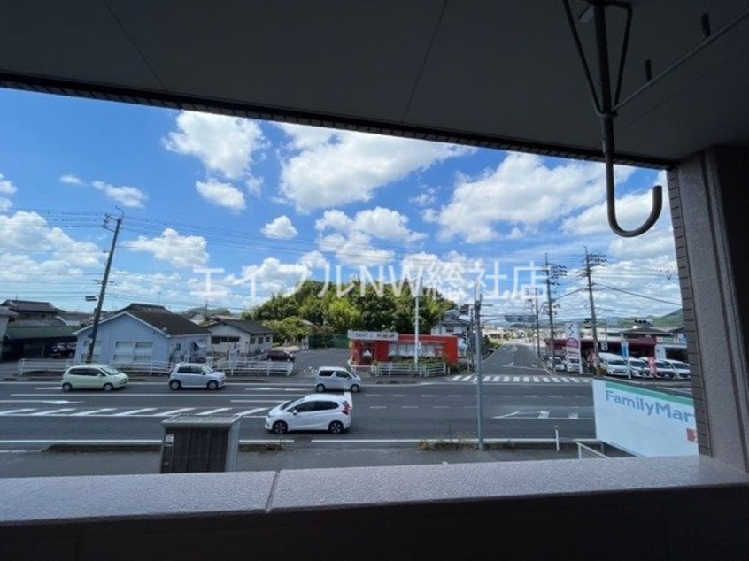 リビングから和室 ロイヤルコーポ・サノ