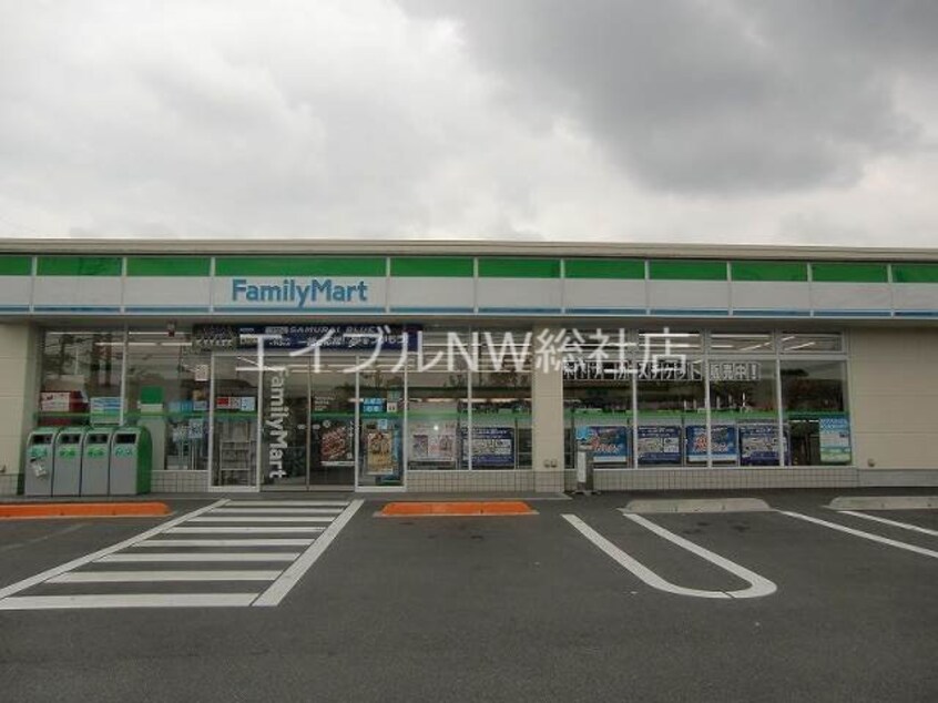 ファミリーマート総社井手店(コンビニ)まで490m ベル　ソレイユＡ