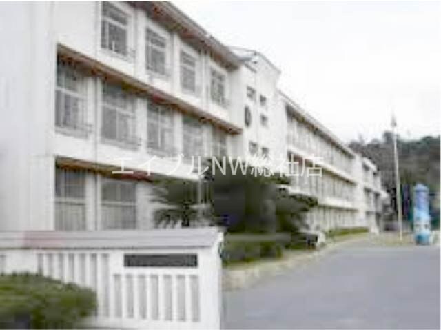 倉敷市立西中学校(中学校/中等教育学校)まで358m ニューサンホーム日吉　E棟