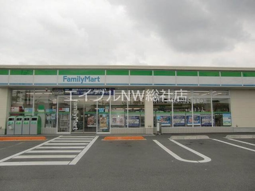 ファミリーマート総社井手店(コンビニ)まで221m Iris総社中央