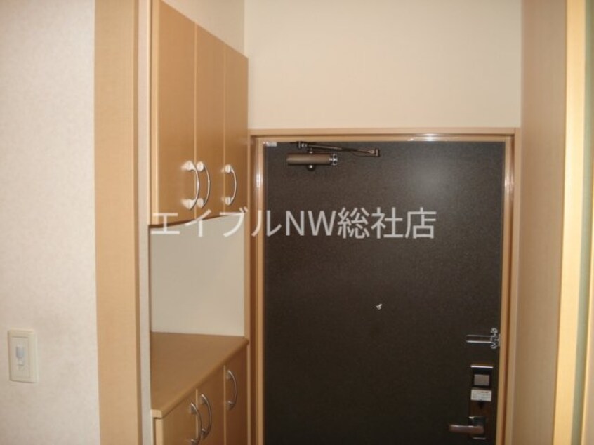 玄関（下駄箱付） ベル・カント