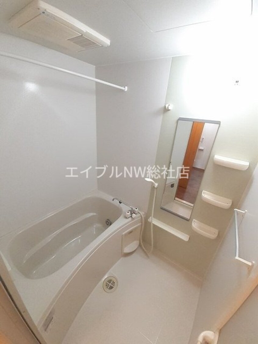  サン　グレイスＢ