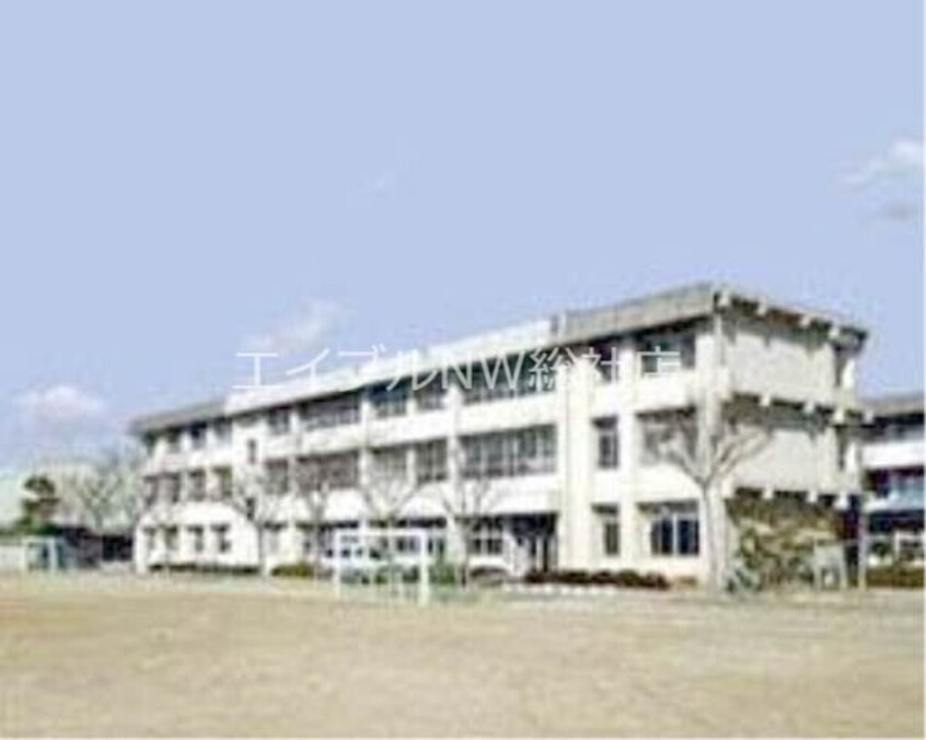 倉敷市立万寿東小学校(小学校)まで675m サンモール