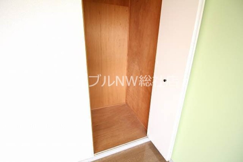 収納 ウィンディア水江　A棟
