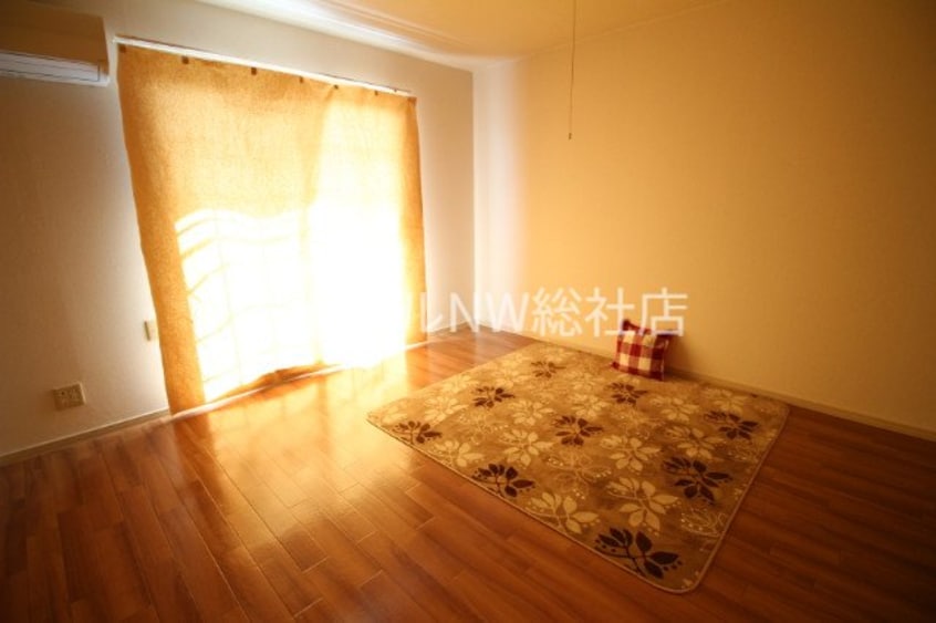 寝室 中庄ルミエール