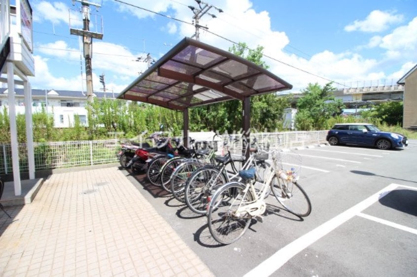 駐輪場 中庄ルミエール
