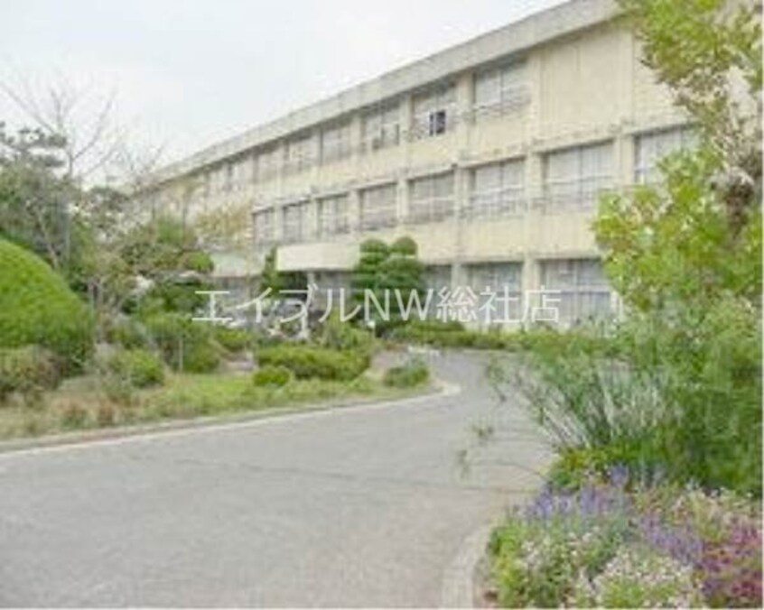倉敷市立西阿知小学校(小学校)まで399m ラ・テール　A棟