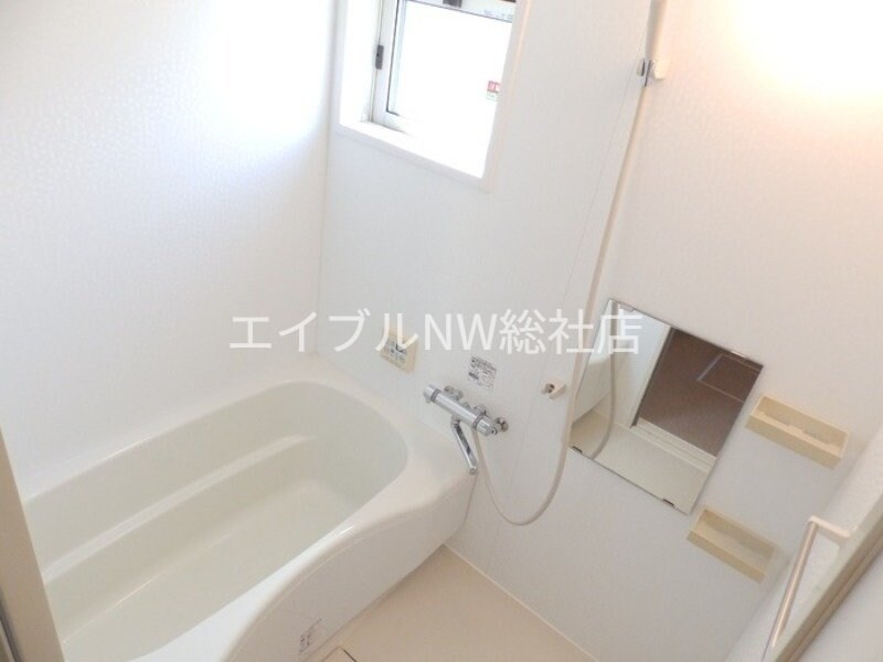  ファミールワカサ　B