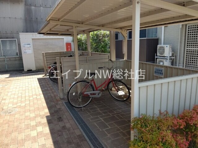  ファミールワカサ　B