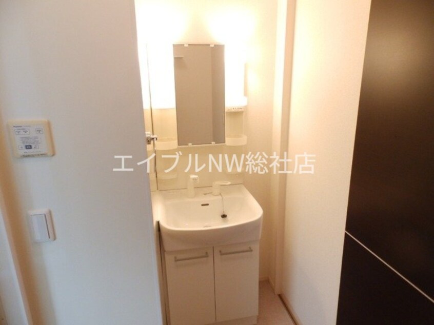  ファミールワカサ　B