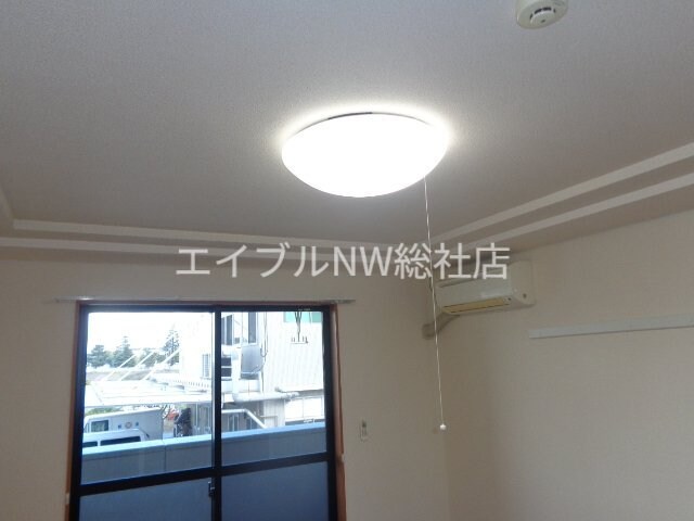 エアコン、照明器具 ウエスト・モンターニュ