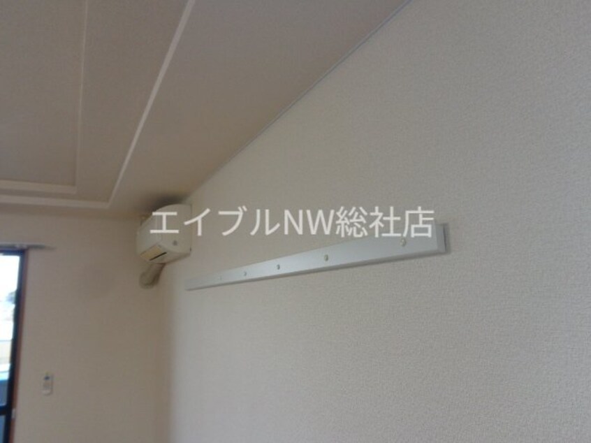 ハンガーモール ウエスト・モンターニュ