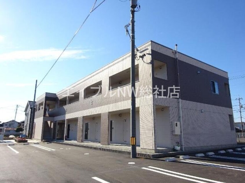 外観写真（昼） プレステージ　庭瀬Ⅱ