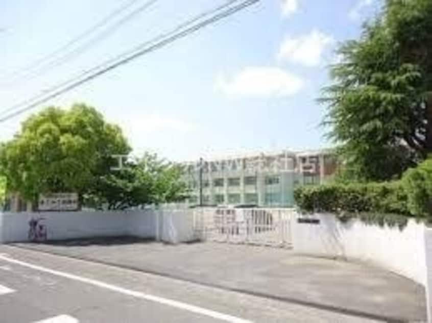 岡山市立吉備中学校(中学校/中等教育学校)まで812m REGALEST 庭瀬Ⅱ