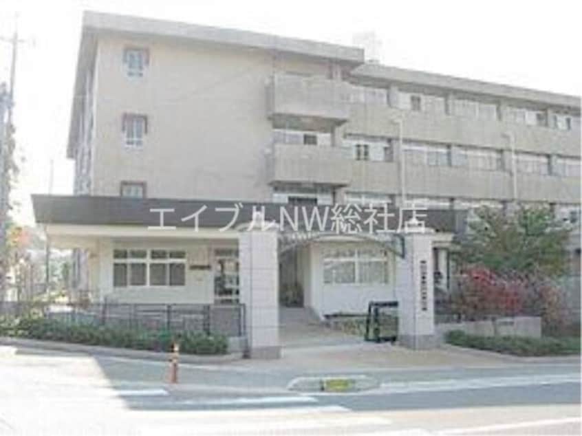 倉敷市立児島中学校(中学校/中等教育学校)まで905m 児島小川1丁目アパート