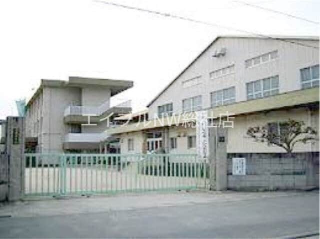 井原市立高屋中学校(中学校/中等教育学校)まで1235m ジェルメＣ