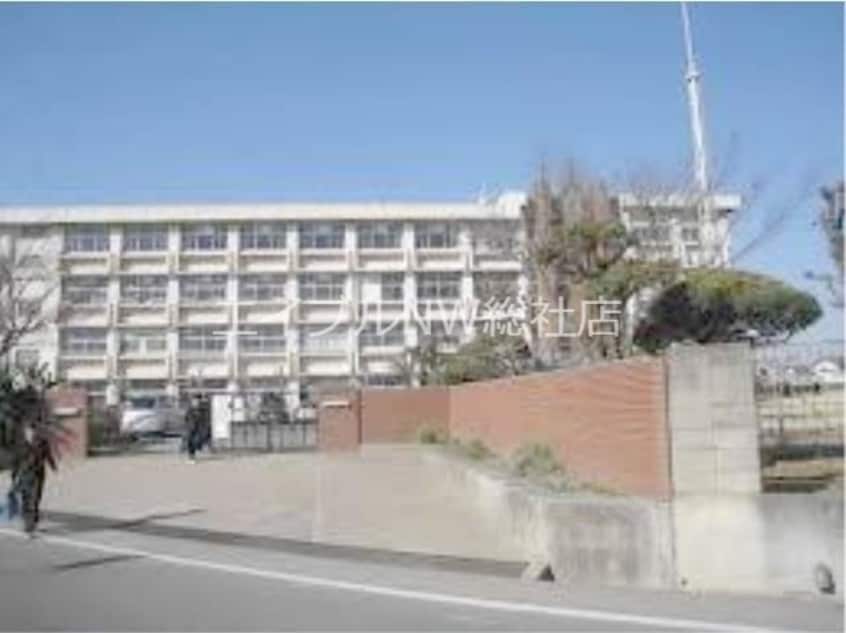 倉敷市立倉敷第一中学校(中学校/中等教育学校)まで588m ラ　ポール