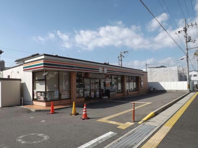 セブンイレブン野洲栄店(コンビニ)まで974m プラザエイト