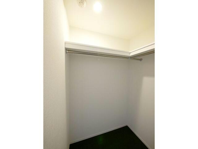  名古屋市営地下鉄東山線/栄駅 徒歩3分 11-12階 築11年