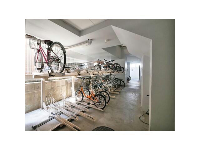  名古屋市営地下鉄東山線/栄駅 徒歩3分 8階 築11年