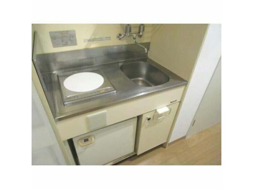  名古屋市営地下鉄鶴舞線/鶴舞駅 徒歩10分 8階 築39年