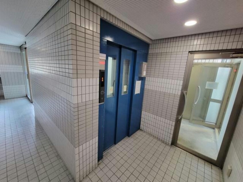  名古屋市営地下鉄東山線/新栄町駅 徒歩8分 4階 築34年