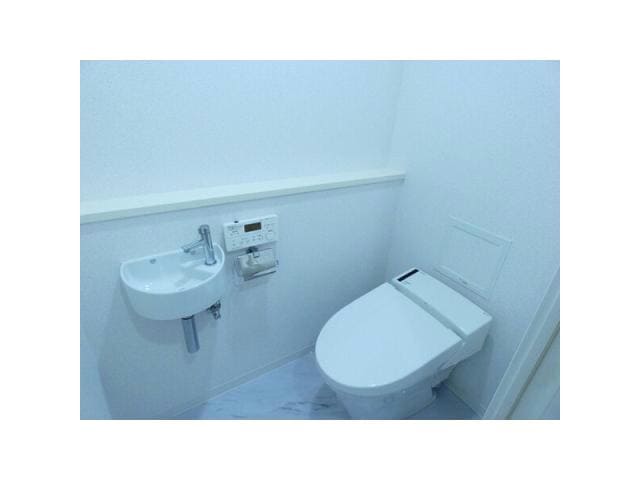  名古屋市営地下鉄東山線/新栄町駅 徒歩2分 11-12階 築19年