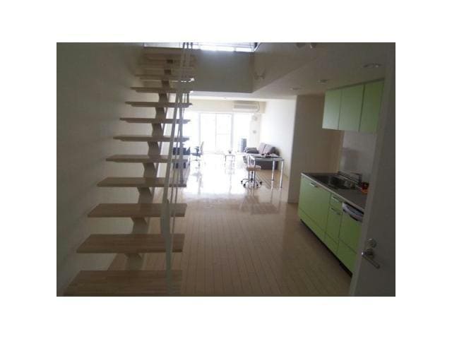  名古屋市営地下鉄東山線/新栄町駅 徒歩2分 4-5階 築19年