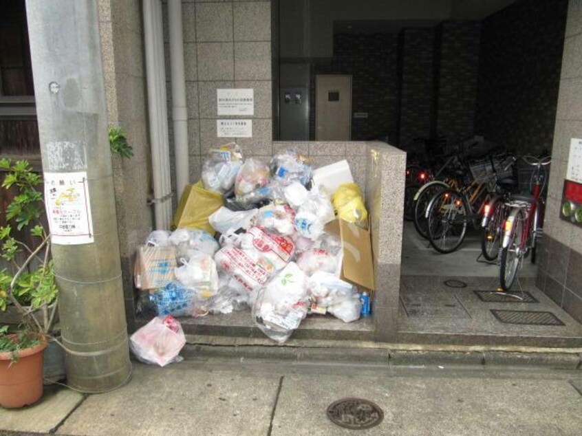  名古屋市営地下鉄東山線/新栄町駅 徒歩4分 3階 築25年