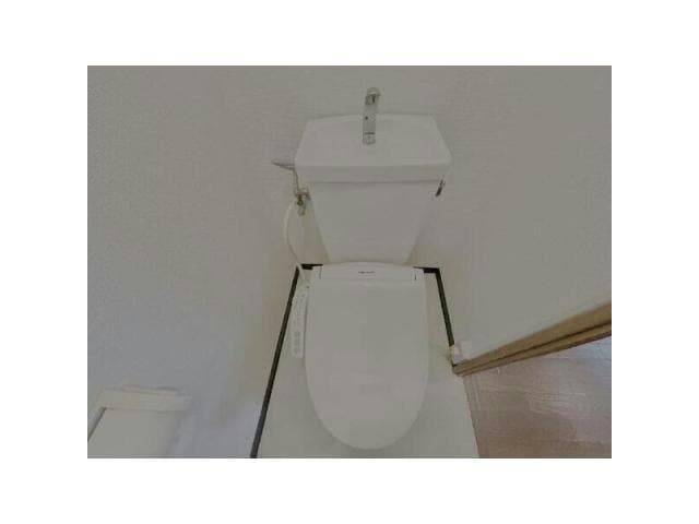  名古屋市営地下鉄東山線/新栄町駅 徒歩5分 9階 築28年