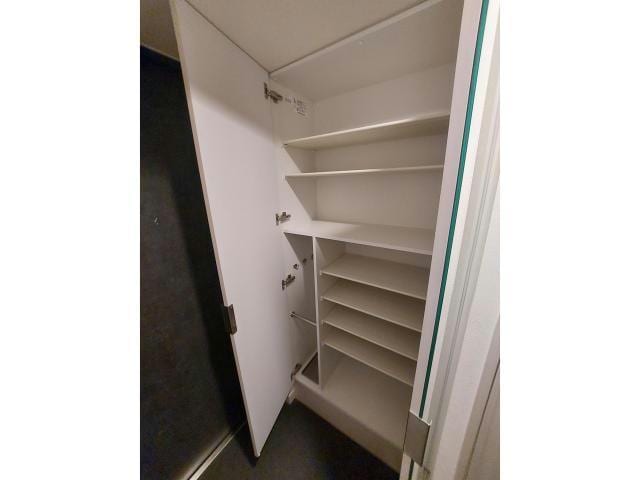  名古屋市営地下鉄東山線/新栄町駅 徒歩7分 6階 築3年