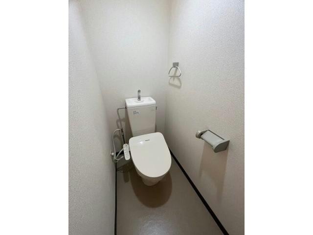  名古屋市営地下鉄東山線/新栄町駅 徒歩8分 4階 築24年