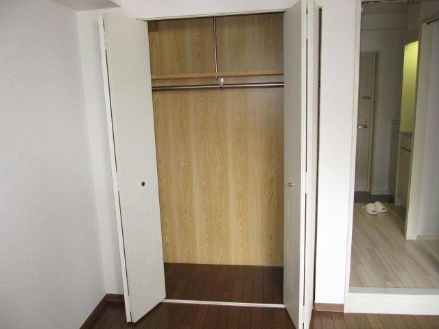  名古屋市営地下鉄東山線/新栄町駅 徒歩8分 10階 築32年