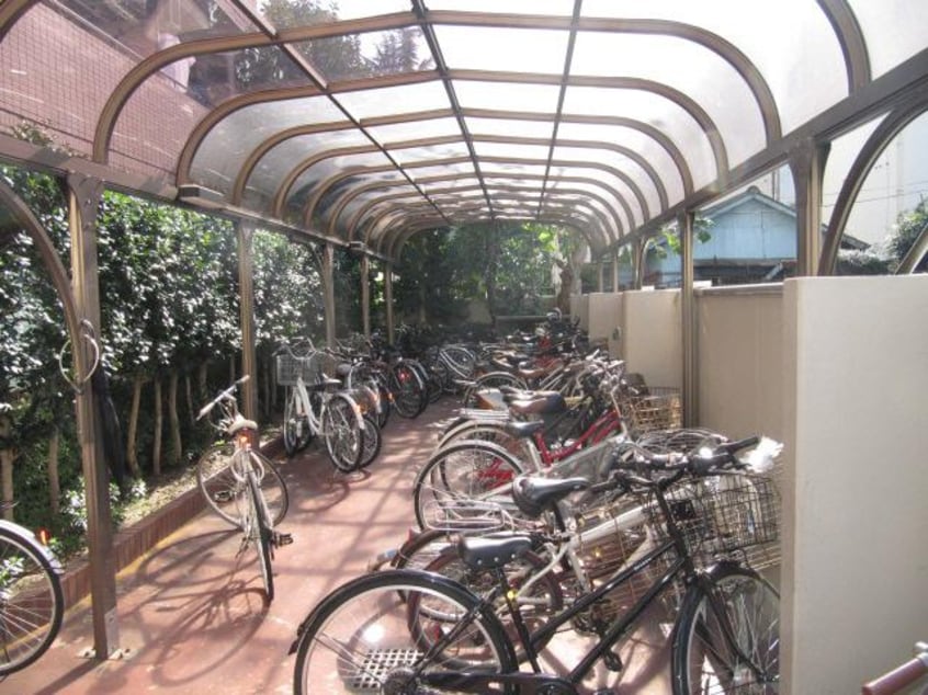  名古屋市営地下鉄東山線/新栄町駅 徒歩6分 8階 築40年