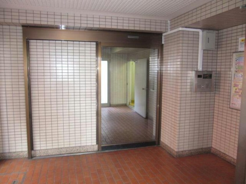  名古屋市営地下鉄東山線/新栄町駅 徒歩6分 1階 築40年