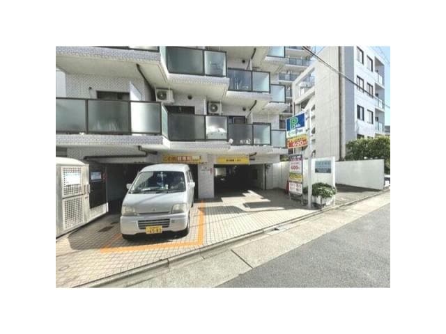  名古屋市営地下鉄東山線/新栄町駅 徒歩11分 5階 築32年