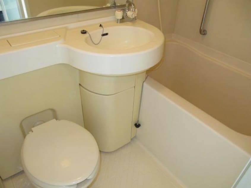  名古屋市営地下鉄東山線/新栄町駅 徒歩11分 8階 築32年