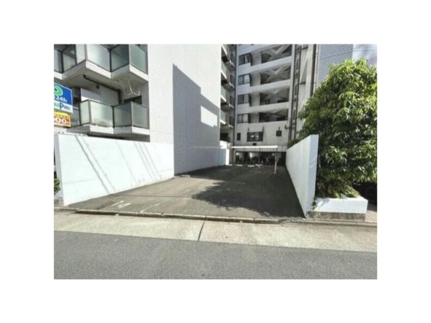  名古屋市営地下鉄東山線/新栄町駅 徒歩11分 5階 築32年