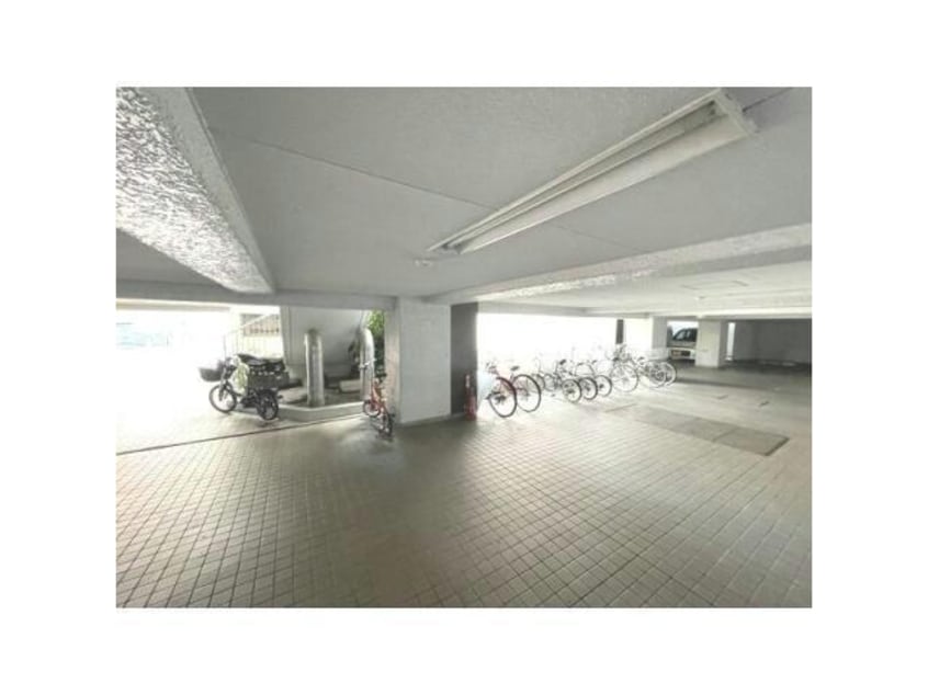  名古屋市営地下鉄東山線/新栄町駅 徒歩11分 5階 築32年