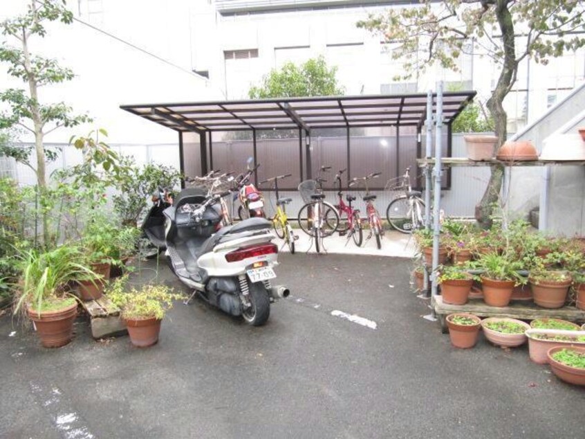  名古屋市営地下鉄桜通線/車道駅 徒歩4分 1階 築38年