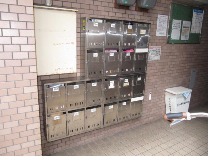  名古屋市営地下鉄東山線/新栄町駅 徒歩6分 3階 築37年