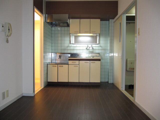  名古屋市営地下鉄東山線/新栄町駅 徒歩6分 3階 築37年