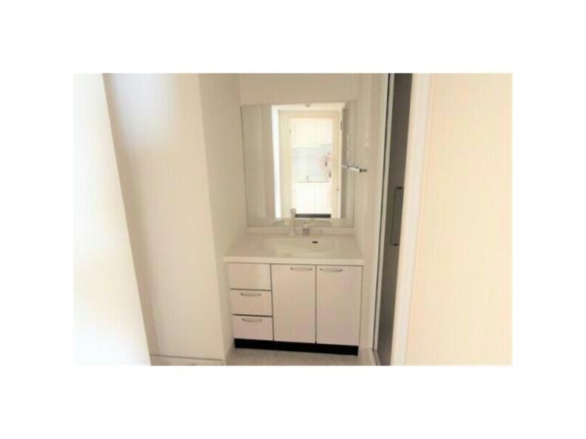  名古屋市営地下鉄東山線/新栄町駅 徒歩4分 8階 築20年